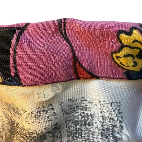 A194- Floral vintage button-up shirt in black and multi-colour #indie - Picture 3 of 5